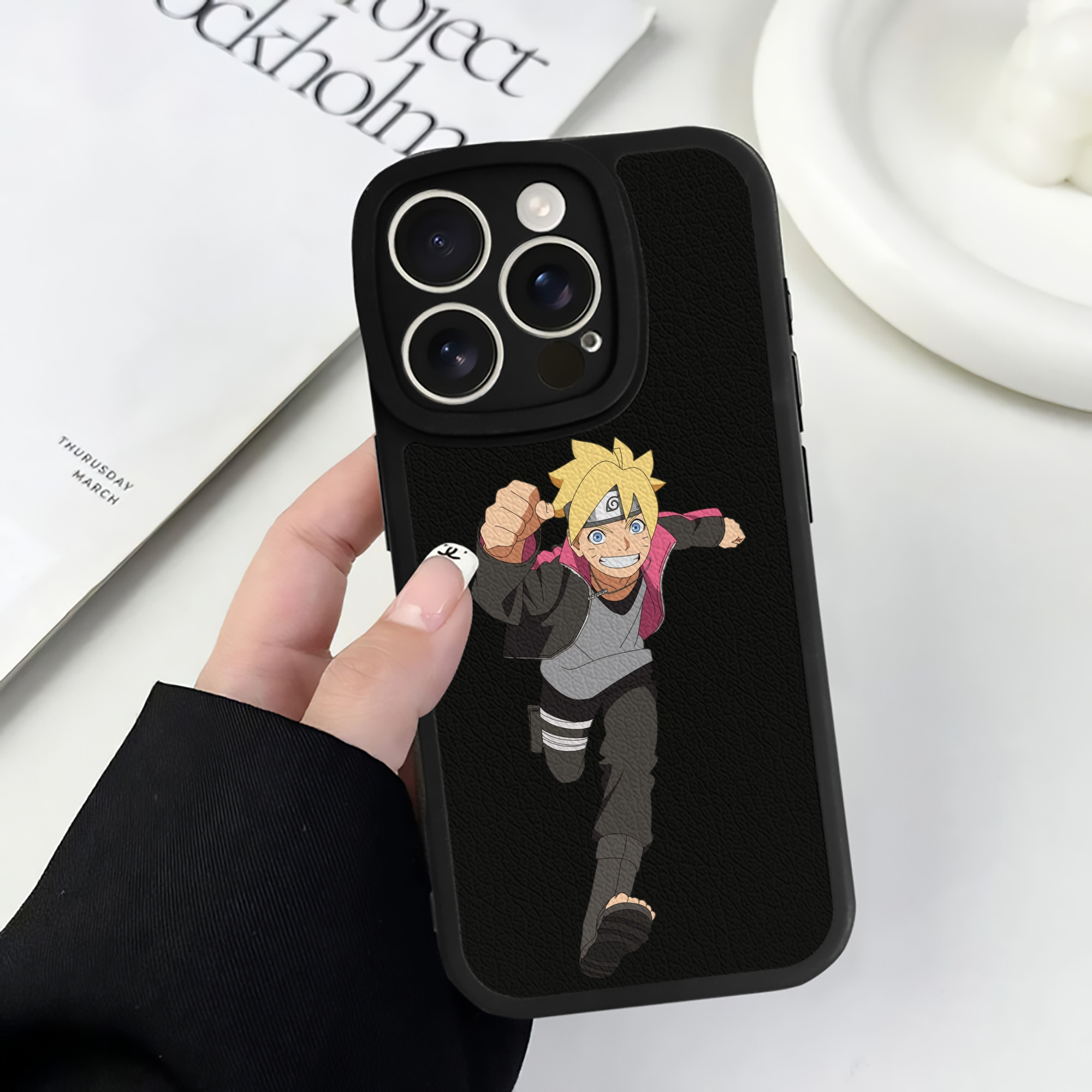 （画像用） NARUTO -ナルト- うずまき ボルト Uzumaki Boruto 【iPhone 16シリーズ対応】シリコンスマホケース（レザー調） 材質：シリコン